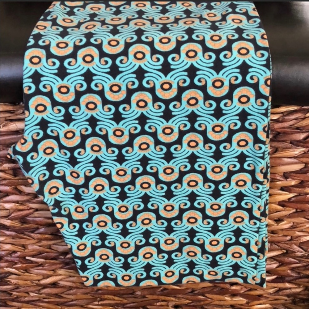 EUC TC Octopus LulaRoe Leggings